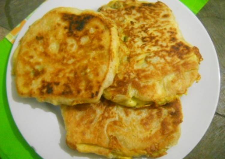 Proses memasak MARTABAK TELUR (Bikin kulit nya sendiri yuk 😉), Bikin Ngiler