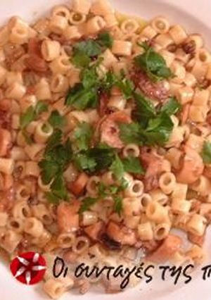 A picture of Octopus with corallini.