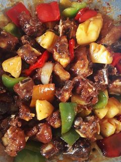 Hình của món Sườn non xào chua ngọt.