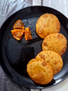 मक्का के आटे की पूरी रेसिपी मुख्य फोटो