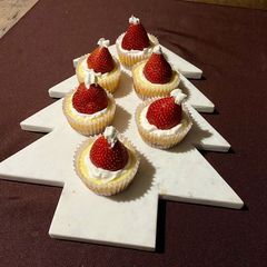 A picture of Christmas Cheesecake Cups.