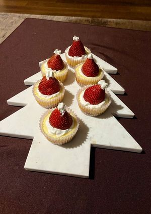 A picture of Christmas Cheesecake Cups.