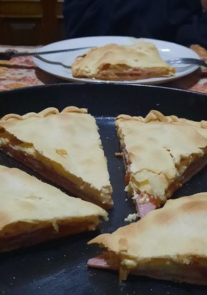 Una foto de Pascualina jamón, queso y tomate para el picnic