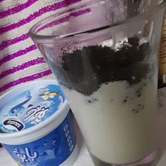 A picture of Oreo milkshake.