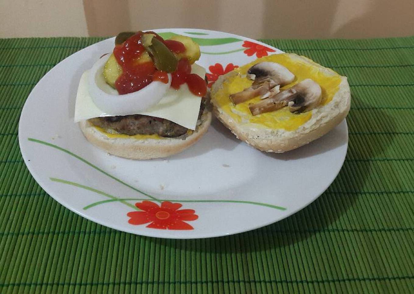 Hamburguesas de pavo con champiñones