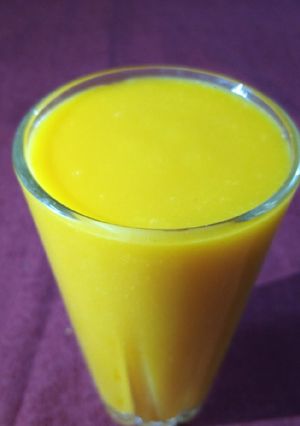 A picture of Mango puree.