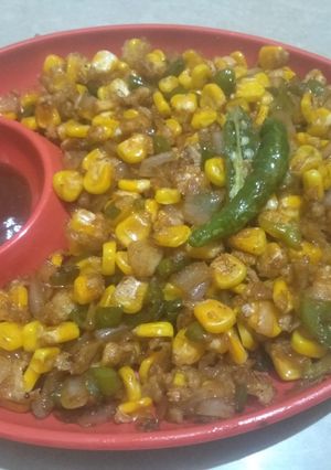 क्रिस्पी चिल्ली कॉर्न चाट (crispy chilli corn chaat recipe in Hindi) रेसिपी मुख्य फोटो