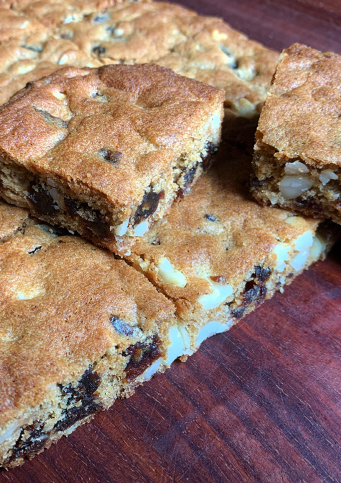 A picture of Date & Macadamia Nut Slice.