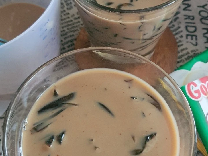Langkah Mudah untuk Menyiapkan Resep Es Cappuccino Cincau yang Lezat Sekali Anti Ribet, Uenak Banget