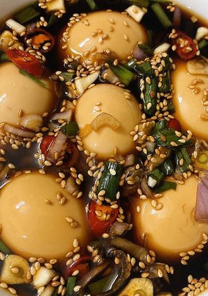 Hình của món Trứng gà ngâm nước tương.