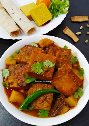 A picture of Besan Curry.