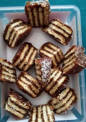 ડેટ કૂકીસ (det cookies recipe in Gujarati) રેસીપી મુખ્ય ફોટો
