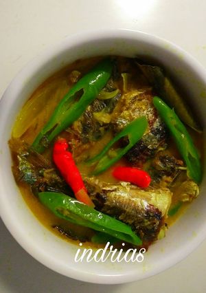 Foto resep Ikan sarden masak kuning