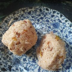 A picture of Rice Ball (Onigiri).