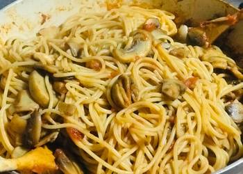 Easiest Way to Make Delicious AMIEs Spaghetti with Mushrooms