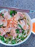 Bún thịt xào