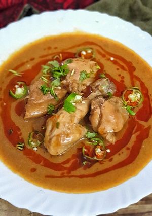 A picture of Chicken nihari.