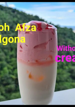 A picture of Rooh Afza Dalgona.
