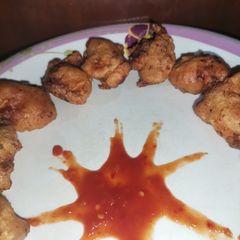 A picture of Chicken cubes🍗.