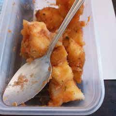 A picture of Tomato stewed cassava.
