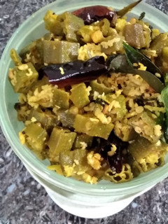 வெண்டைக்காய் பொரியல் (Vendaikkaai poriyal Recipe in Tamil) செய்முறை முக்கிய புகைப்படம்