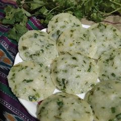 Coriander flavoured steamed cakes A picture of Coriander flavoured steamed cakes.