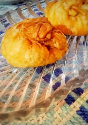 A picture of Creamy Chicken kachori.