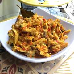 A picture of Ayam Suwir Bali.