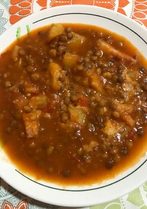 Una foto de Guiso de lentejas rapidito! Sin Carne porque lo hice con lo que tenía