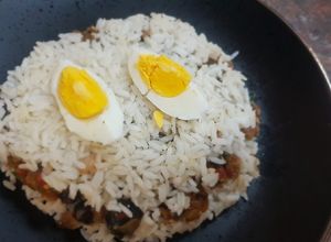 Una foto de Arroz tapado a la yooko