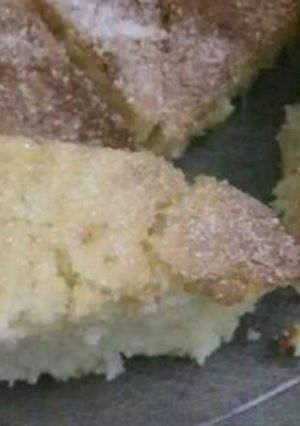 Una foto de Torta con azúcar arriba