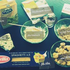 A picture of Mashroom alfredo pasta.