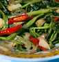 Langkah Gampang Menyiapkan Resep Tumis kangkung saus tiram yang Lezat Sekali Anti Ribet, Bisa Manjain Lidah