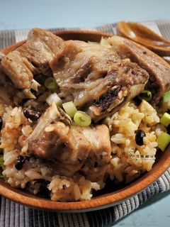 豉汁排骨燜飯 的食譜成品照片