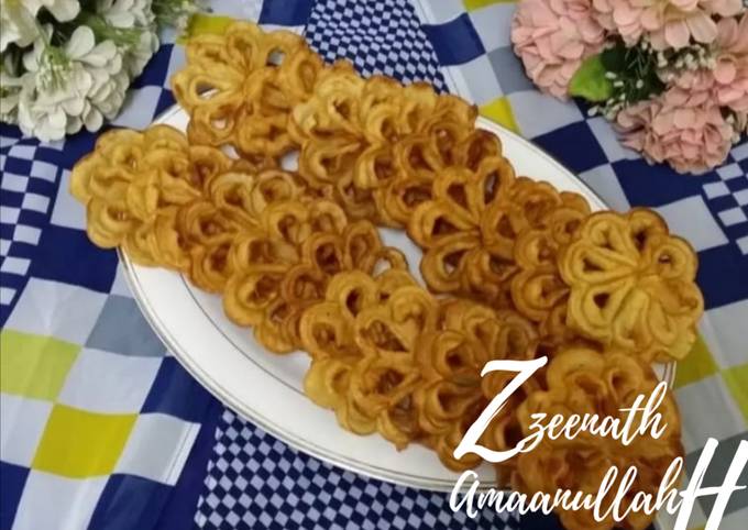 Recipe of Homemade Achhappam or Kerala Rose Cookies