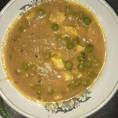 A picture of Matar paneer.