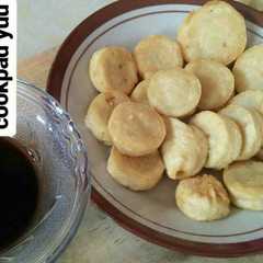 A picture of Pempek sutera ayam ebi.