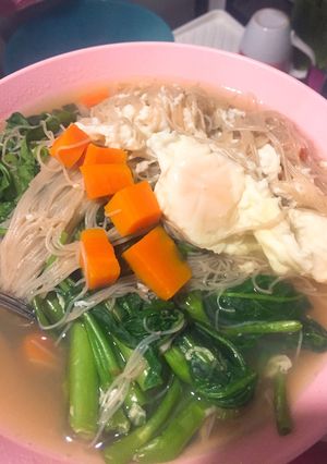 รูปของ เส้นหมี่ข้าวกล้องไข่น้ำ