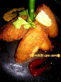 পটেটো ব্রেড রোল (Potato bread roll recipe in Bengali) রেসিপির প্রধান ছবি