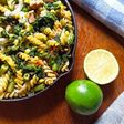 Sartén de pollo con espirales en acelga y verduras surtidas 🇨🇱