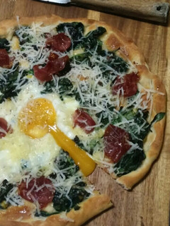 Una foto de Pizza Florentina