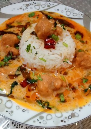 कढ़ी चावल (Kadhi Chawal Recipe in Hindi) रेसिपी मुख्य फोटो