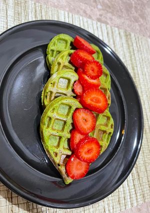 Una foto de Waffles de espinaca 💚🍓