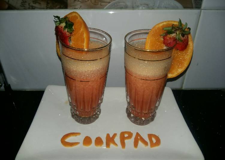 How to Prepare Favorite Orange strawberry smoothy