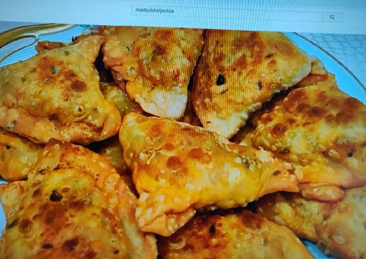 سمبوسه مقرمشه بالبطاطا مع التوابل