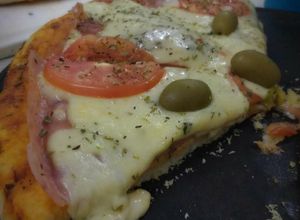 Una foto de Prepizzas 🍕🍕! Rquísima esponjosa pero crocante a la vez