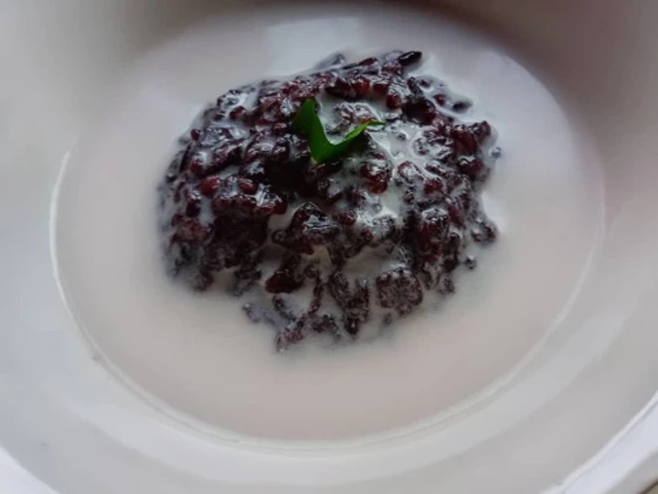 Langkah Mudah untuk Menyiapkan Resep Bubur Ketan Hitam yang Uenak Anti Ribet, Mantap Sekali