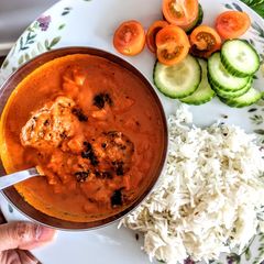 A picture of Gobhi Kofta Curry (Cauliflower fritters curry).