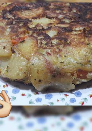 Una foto de Tortilla de papa y cebolla