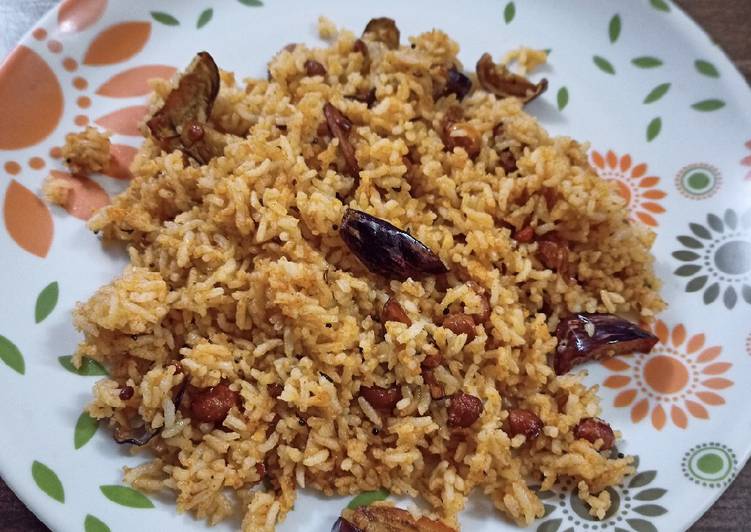 Steps to Prepare Quick Vangi Bath (Brinjal fried rice)